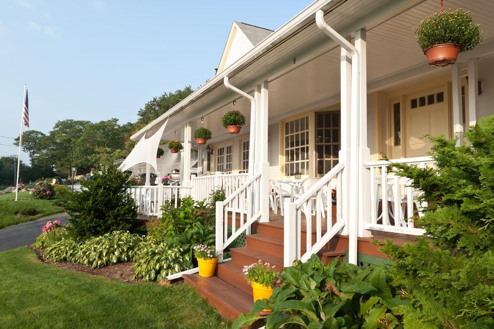 Mount Battie Inn photo 65