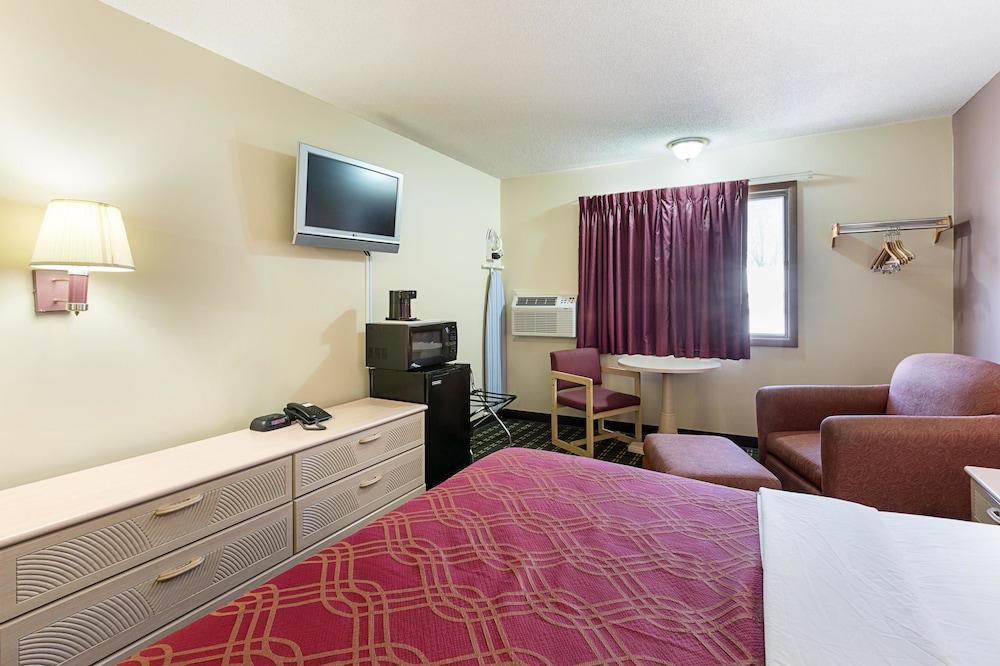 Americas Best Value Inn Beatrice photo 9