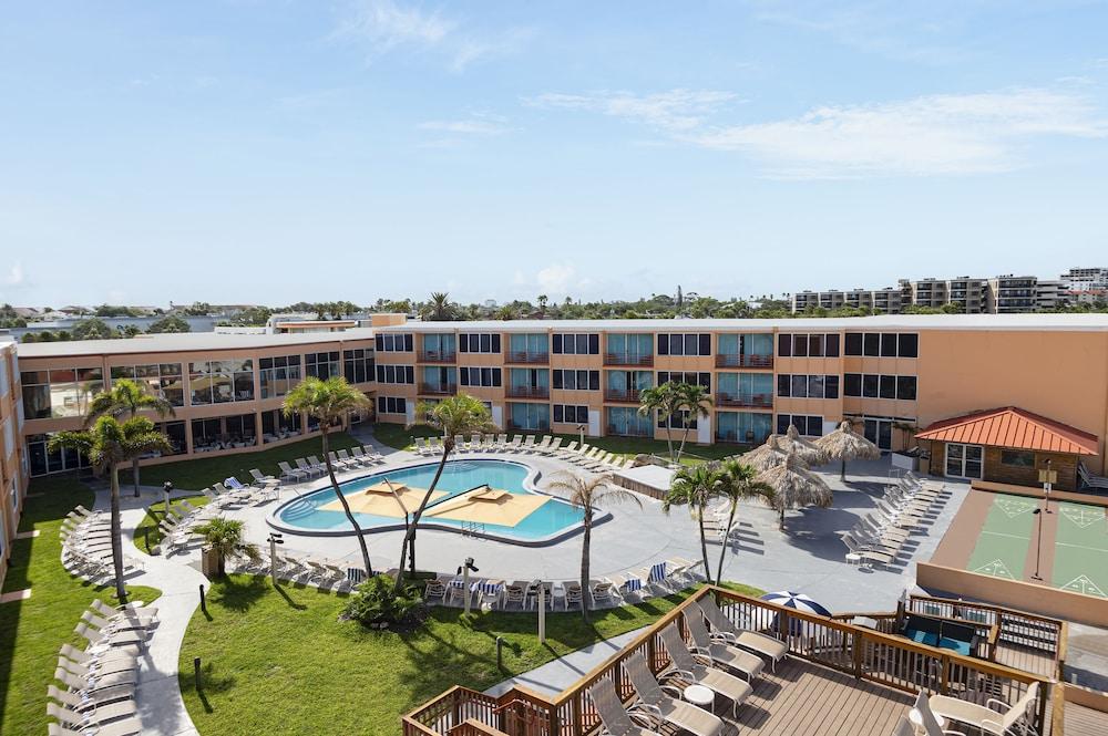 Dolphin Beach Resort photo 4