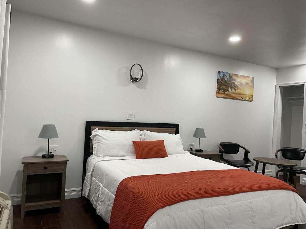 Gatehouse Motel photo 56