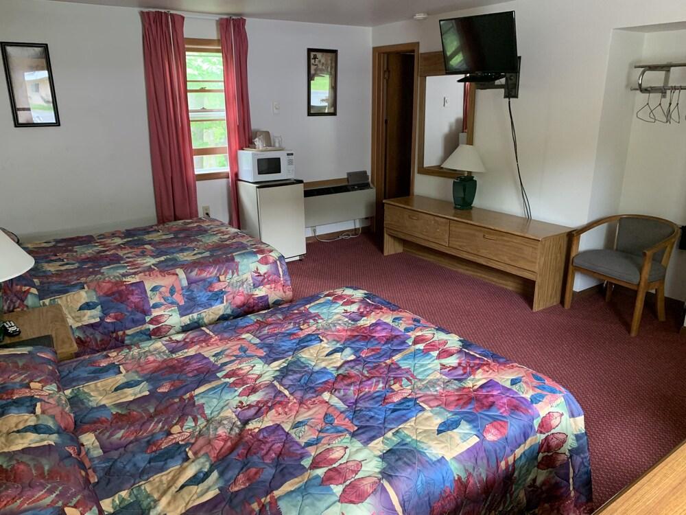 Lakeside Motel photo 30