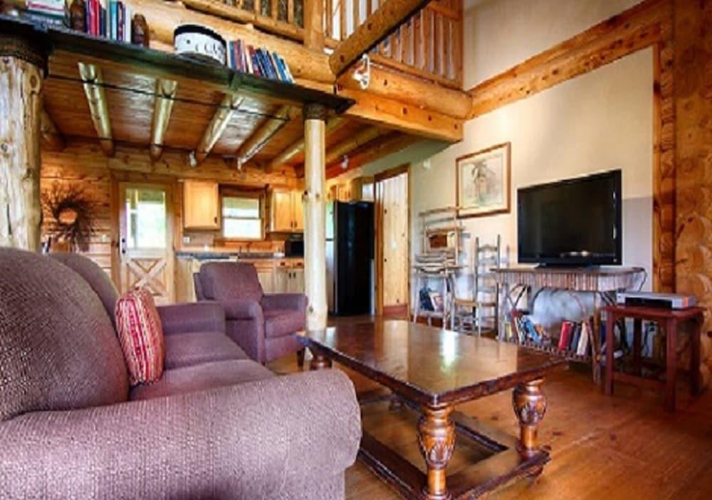 The Smokehouse Lodge and Cabins photo 37