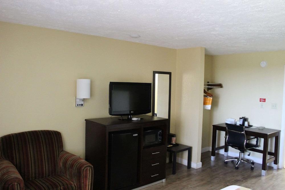 Quality Inn Conway - Greenbrier photo 7