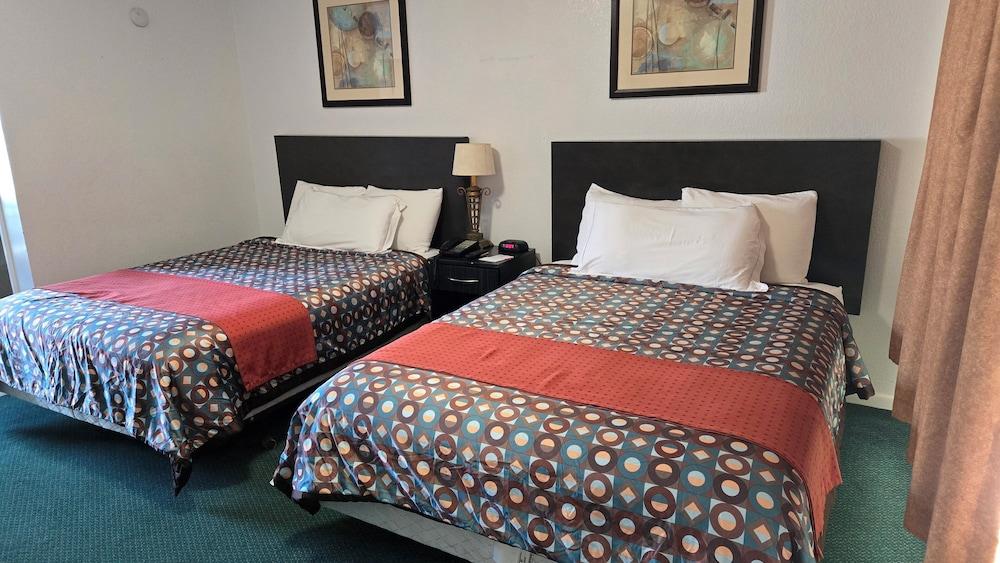 Merida Inn and Suites photo 45