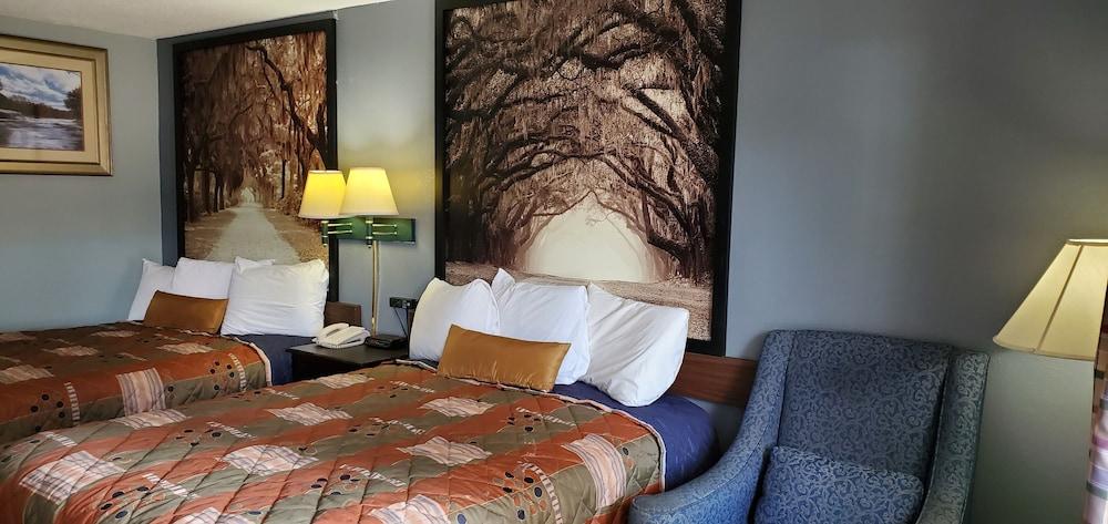 Palmetto Inn photo 13