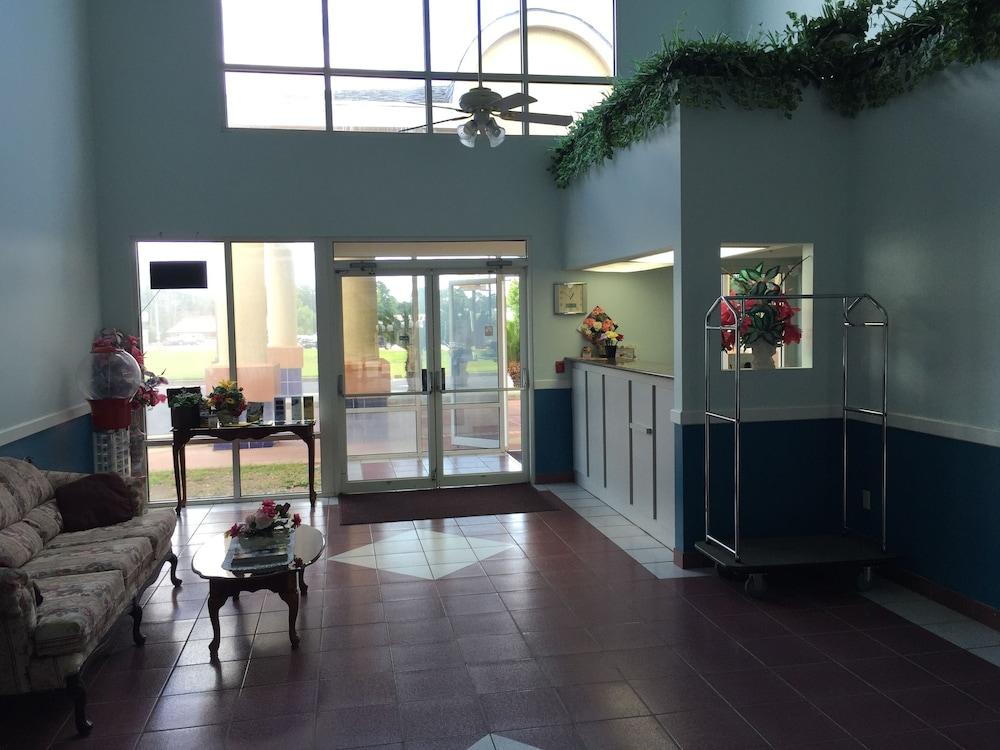 Regency Inn photo 2