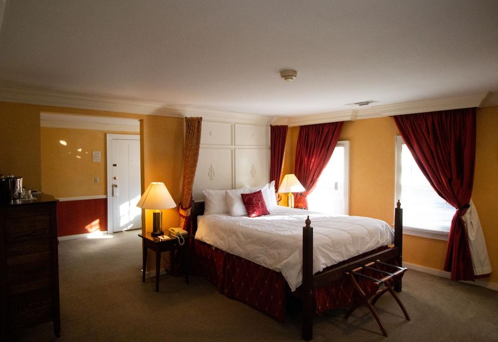 Delamater Inn photo 58