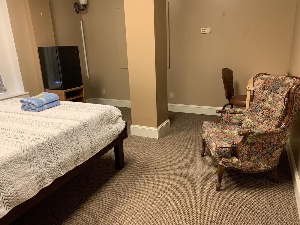 Nashwauk Lodging - Hostel photo 24