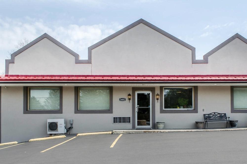 Econo Lodge Bellefonte I-99 photo 44