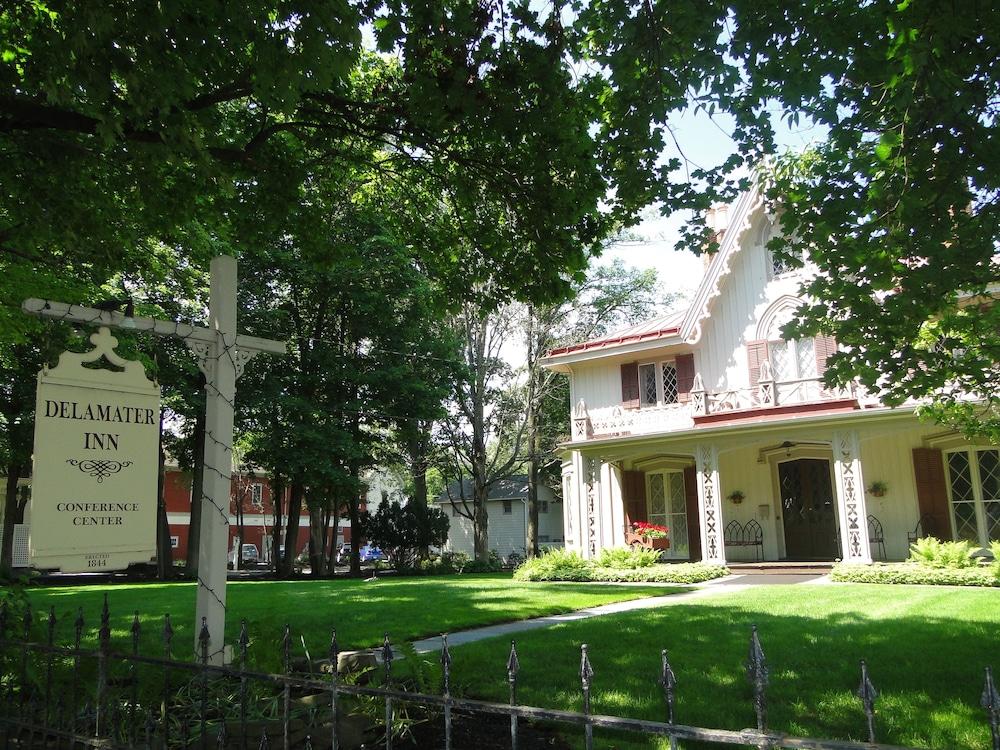 Delamater Inn photo 95