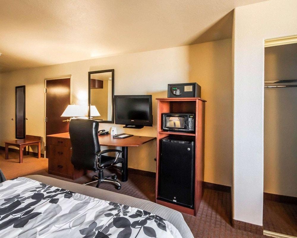 Sleep Inn & Suites Shamrock photo 15
