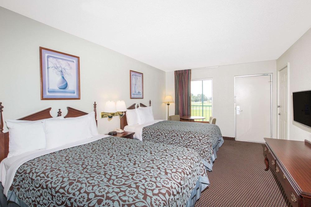 Days Inn by Wyndham West Point photo 3