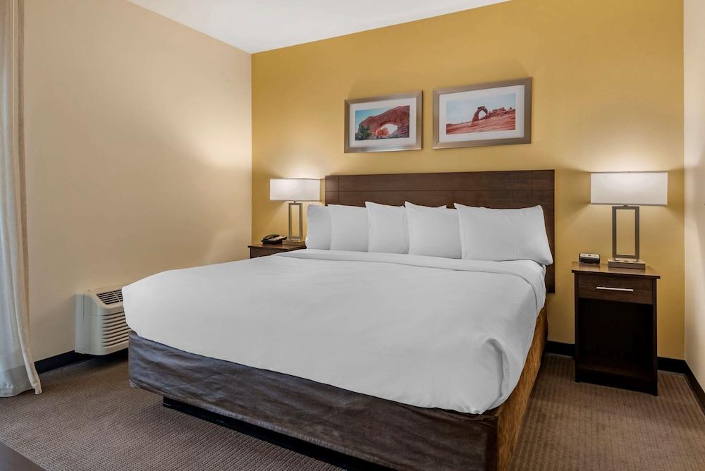 MainStay Suites Moab near Arches National Park photo 14