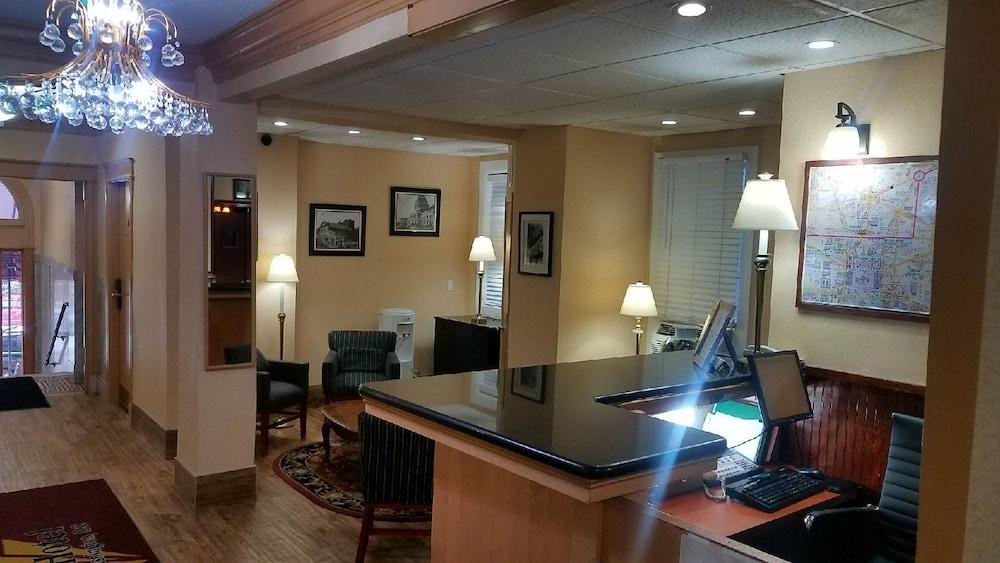 District Hotel photo 2