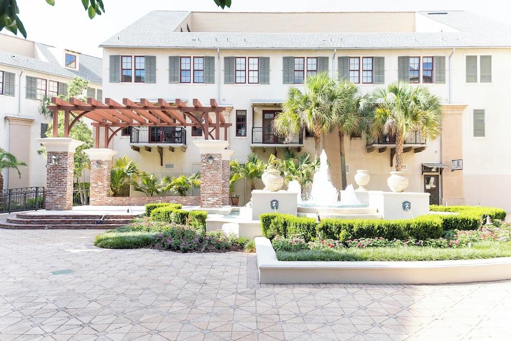 Carriage House Hotel photo 7
