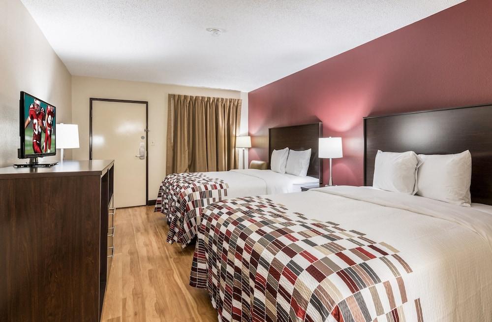 Red Roof Inn Indianapolis - Castleton photo 17