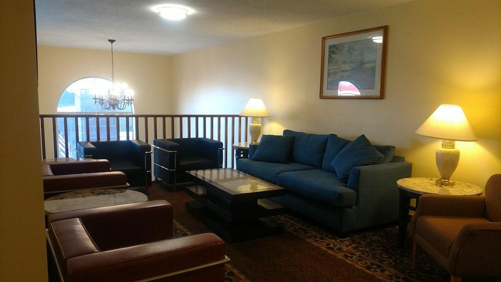 Days Inn by Wyndham Torrey Capital Reef photo 34