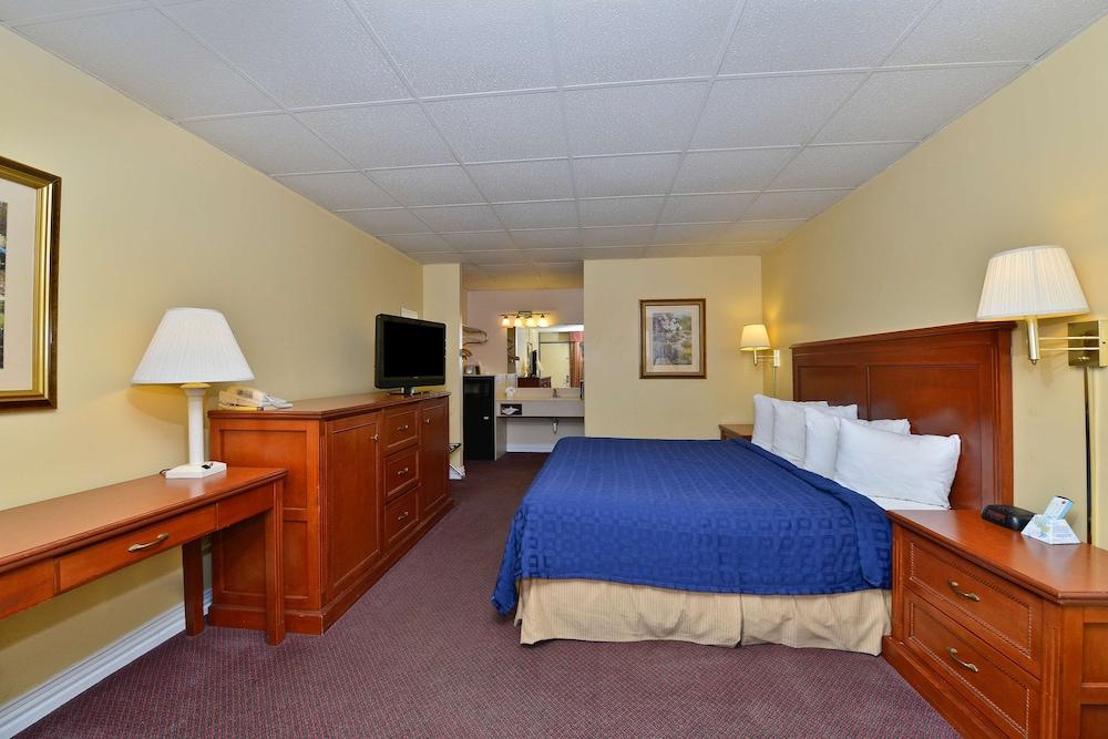 Americas Best Value Inn Hillsboro photo 8