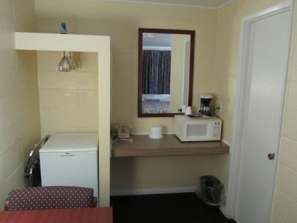 Relax Inn photo 10