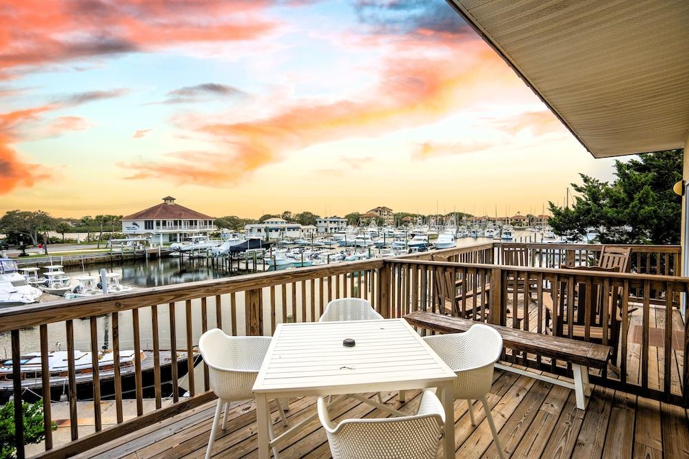 Inn at Camachee Harbor by Coolvacay photo 98