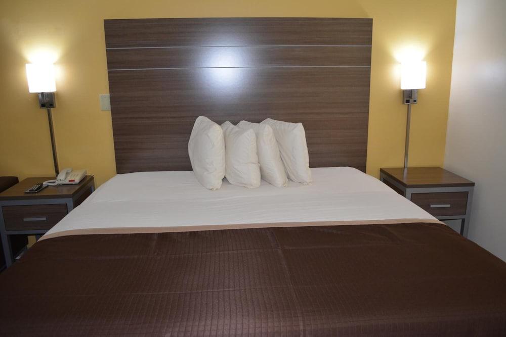 Southern Inn Lumberton photo 25