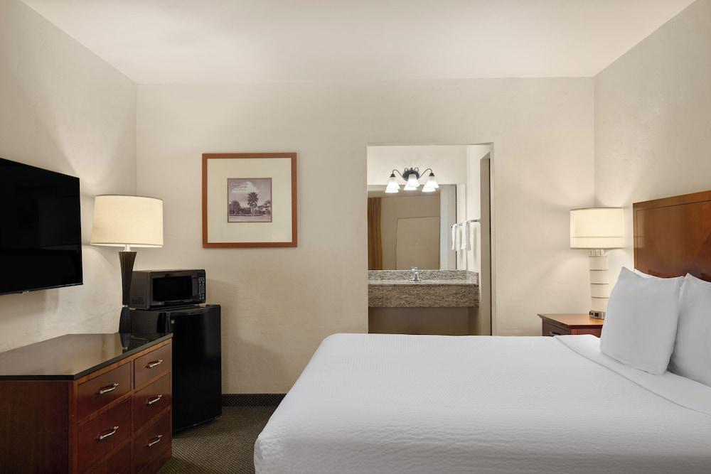 Historic Coronado Motor Hotel by OYO photo 13