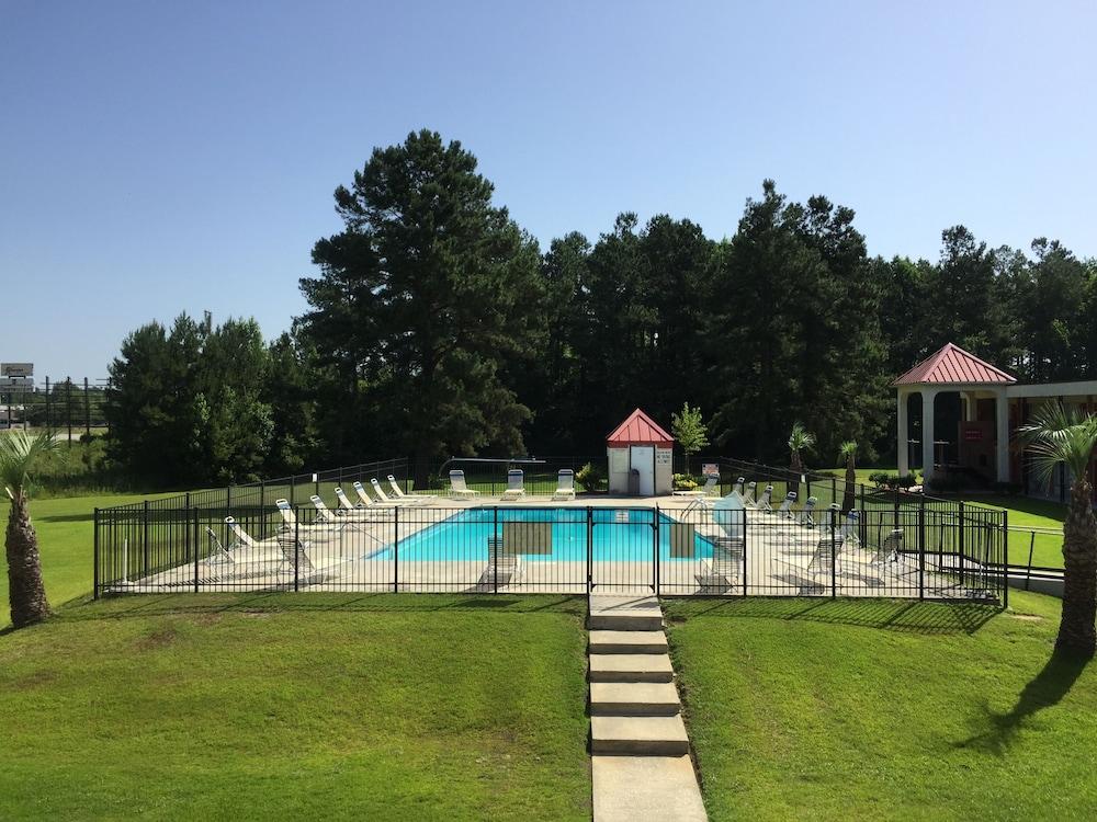 Palmetto Inn — hotel in Manning