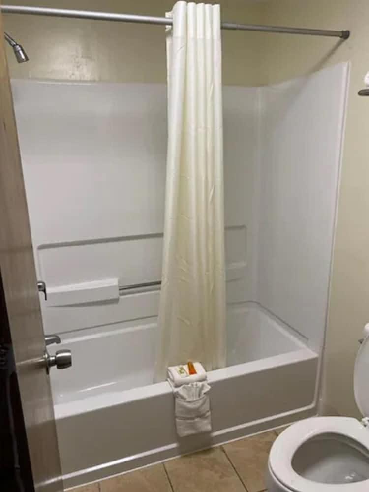 Havelock Inn & Suites photo 10