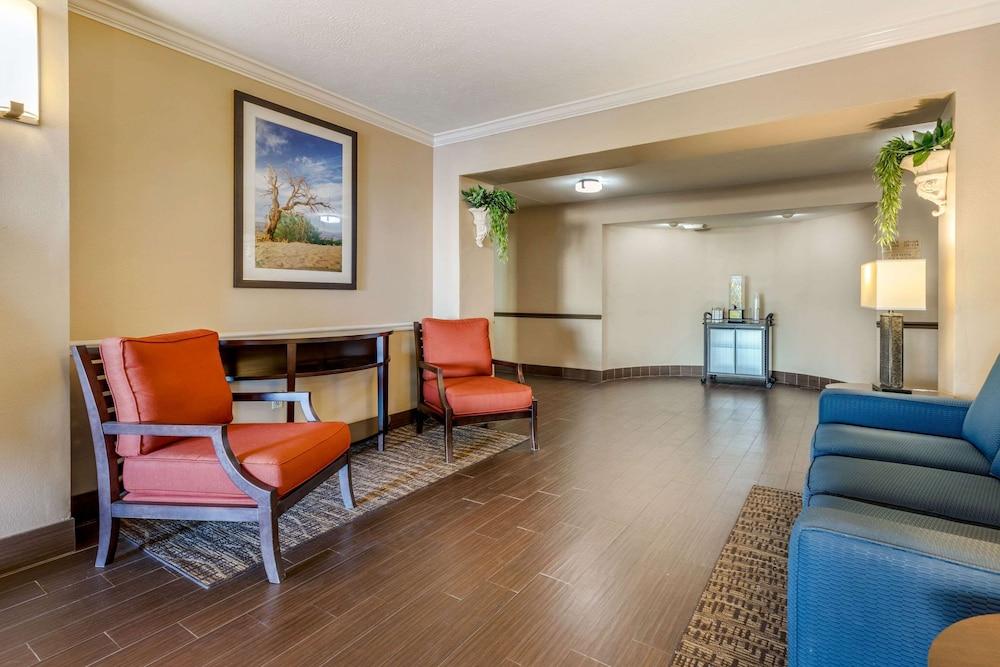 Comfort Inn & Suites El Centro I - 8 photo 16