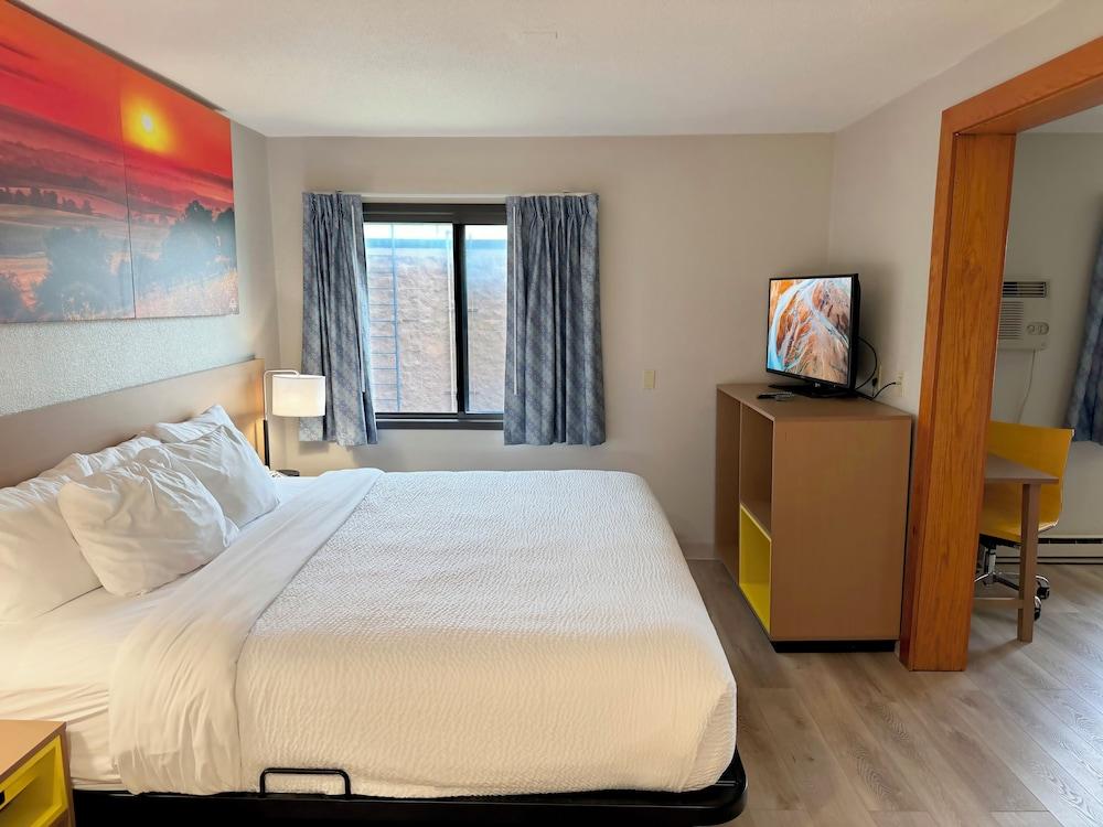 Days Inn by Wyndham Mason City photo 18