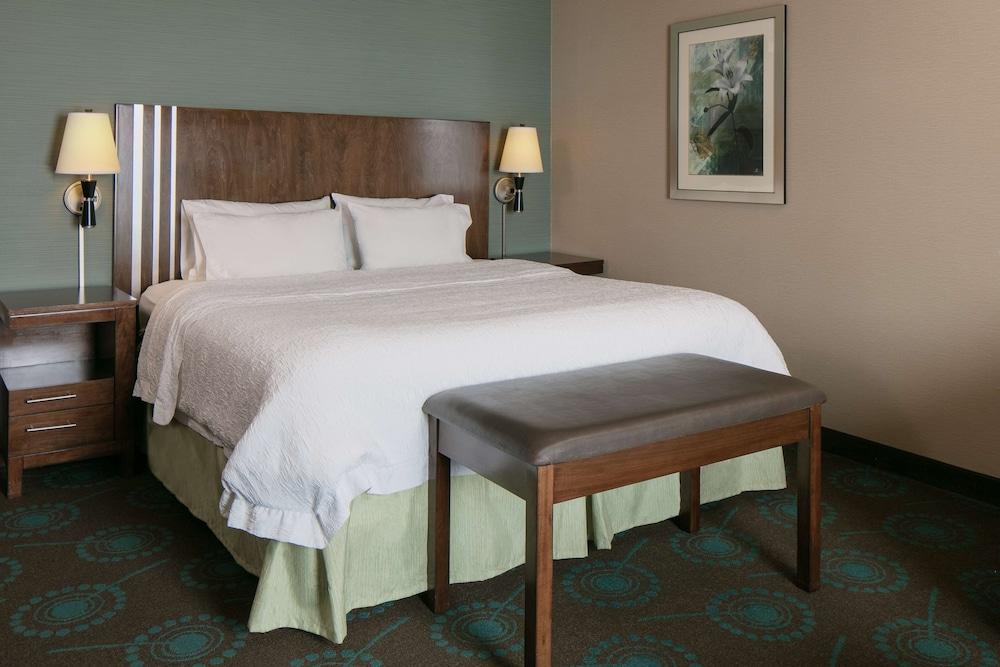 Hampton Inn & Suites Lincoln - Northeast I-80 photo 4