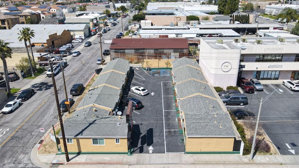 SIGNAL HILL MOTEL photo 16