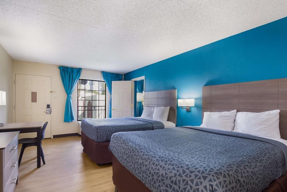 1 Life Studio and Suites photo 9
