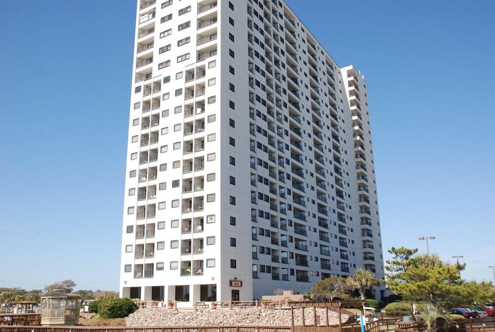 Myrtle Beach Resort by Beach Vacations photo 12