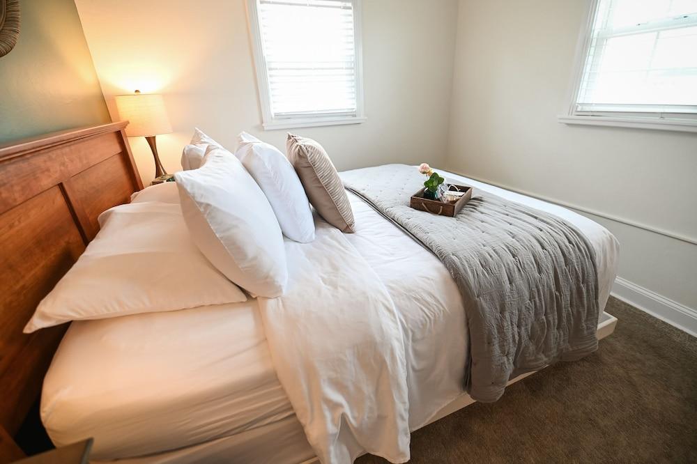 The Lakehouse Inn photo 34