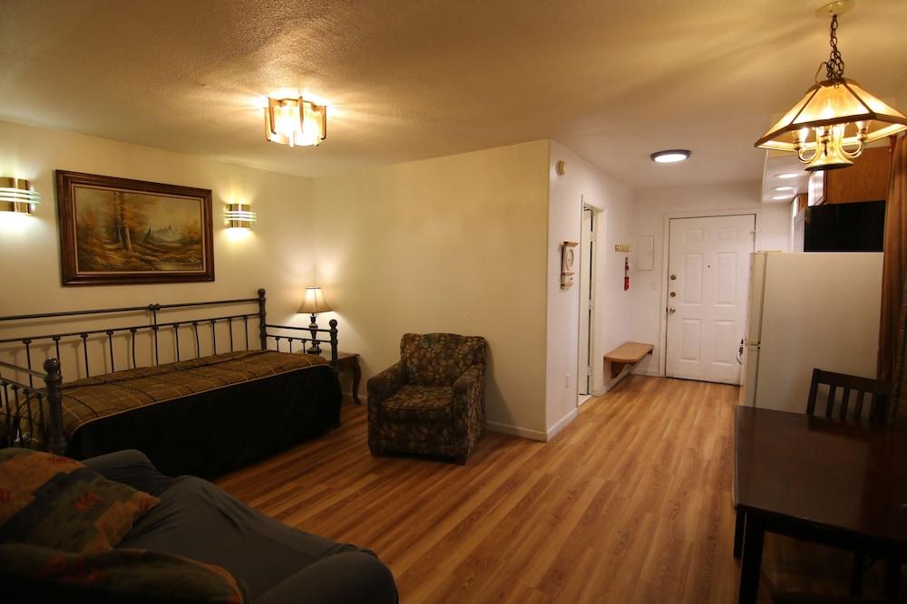 Abbey Archway Inn photo 28