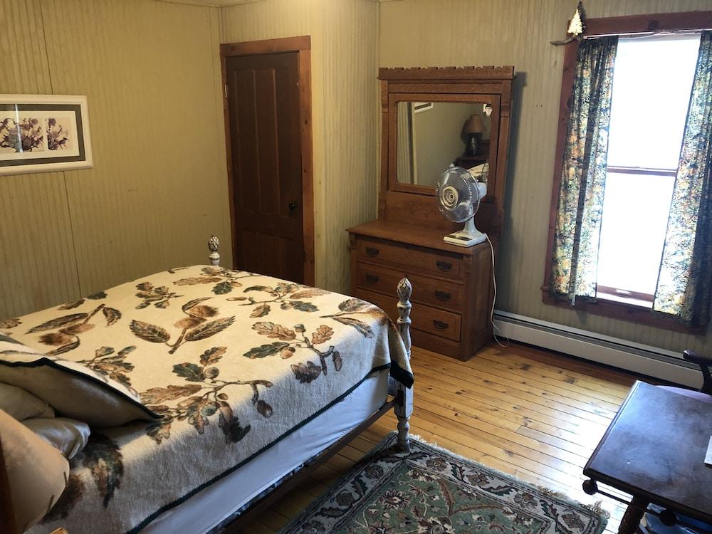 The Woods Inn photo 19