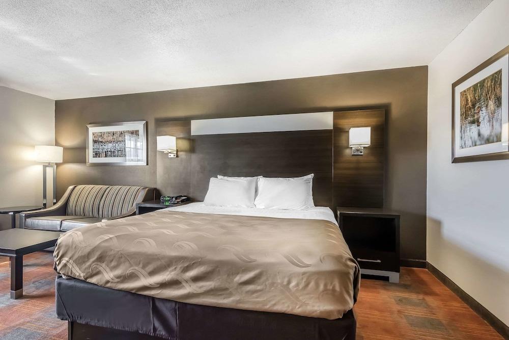 Quality Inn & Suites Stuttgart North photo 25