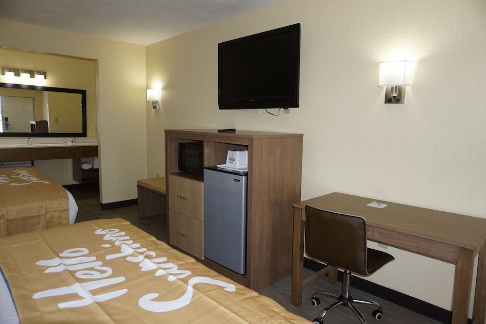 Days Inn by Wyndham Apopka/Orlando photo 37