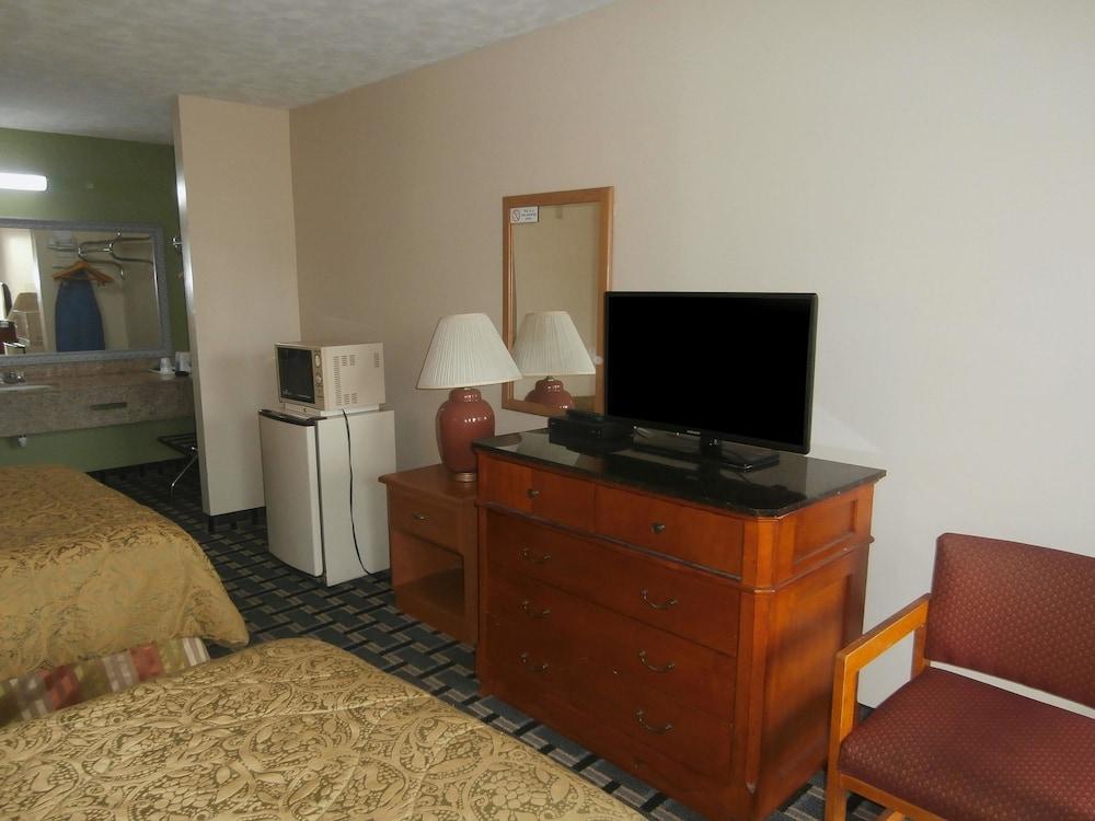 Americas Best Value Inn Augusta S photo 10