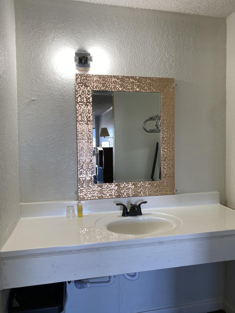 Champions Inn photo 23