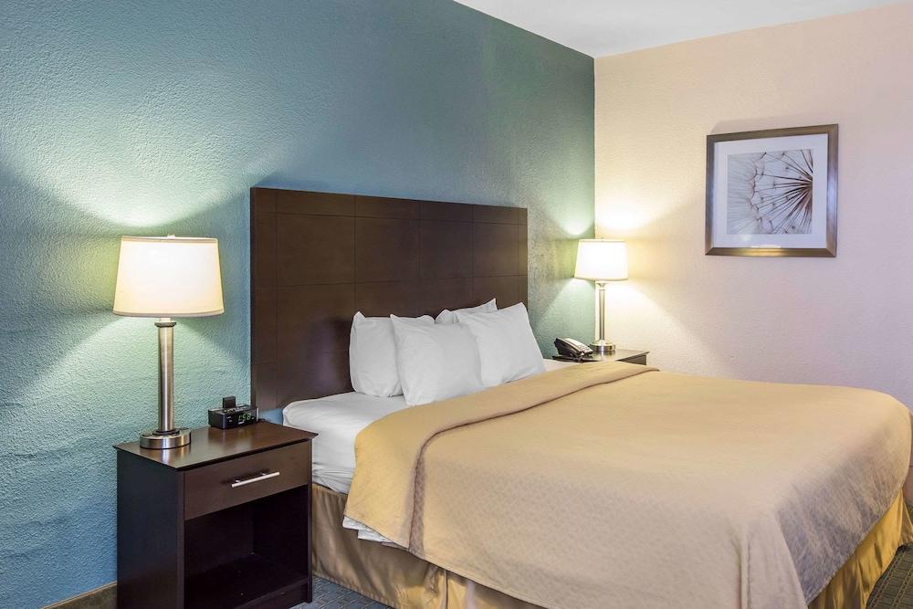 Quality Inn Fitzgerald photo 16
