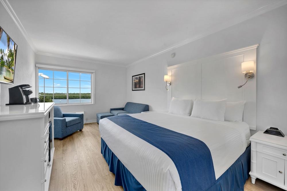 Bayfront Inn Fifth Avenue photo 9