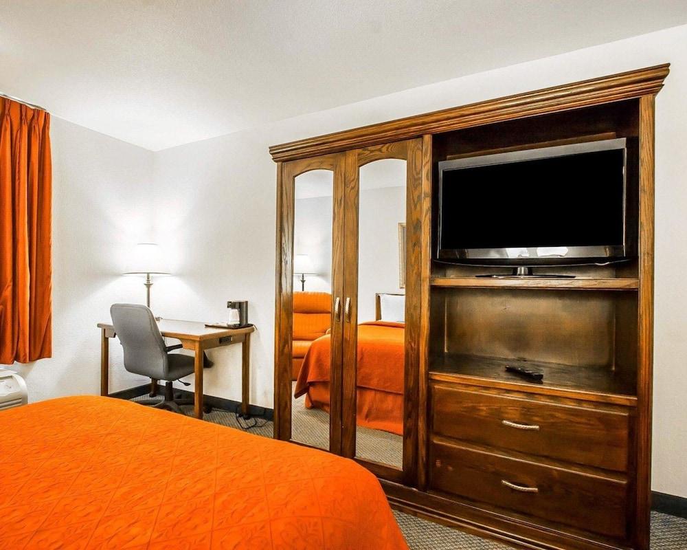 Quality Inn and Suites photo 4