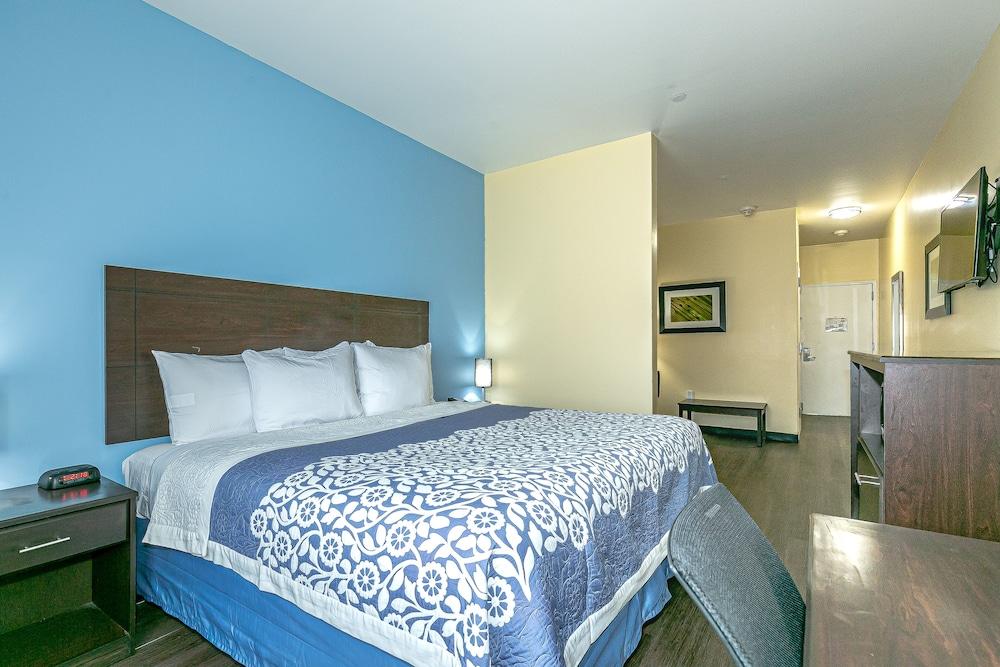Ozone Inn & Suites photo 3