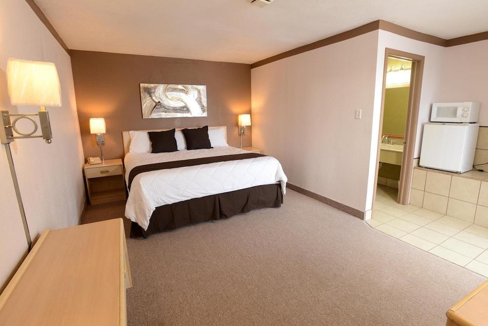 Burlington Inn photo 15