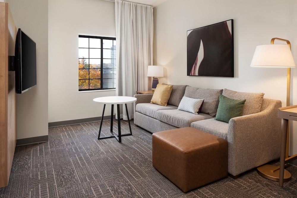 Staybridge Suites MPLS-Maple Grove/Arbor Lakes by IHG photo 12