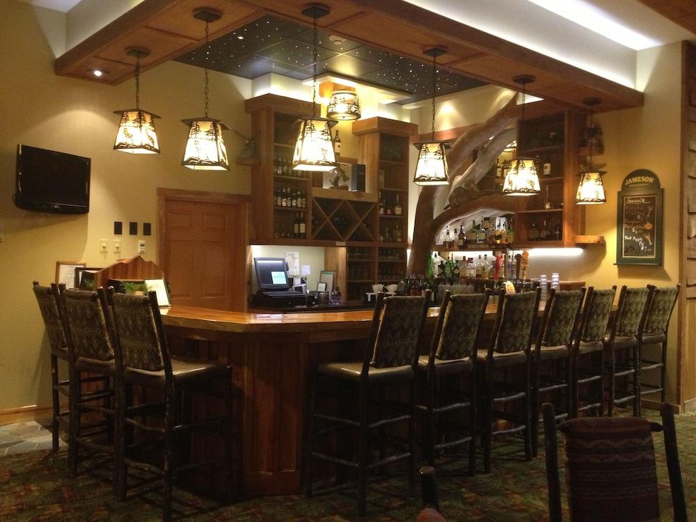 Hope Lake Lodge & Indoor Waterpark photo 42