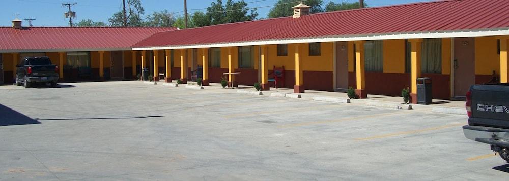 Budget Inn photo 17