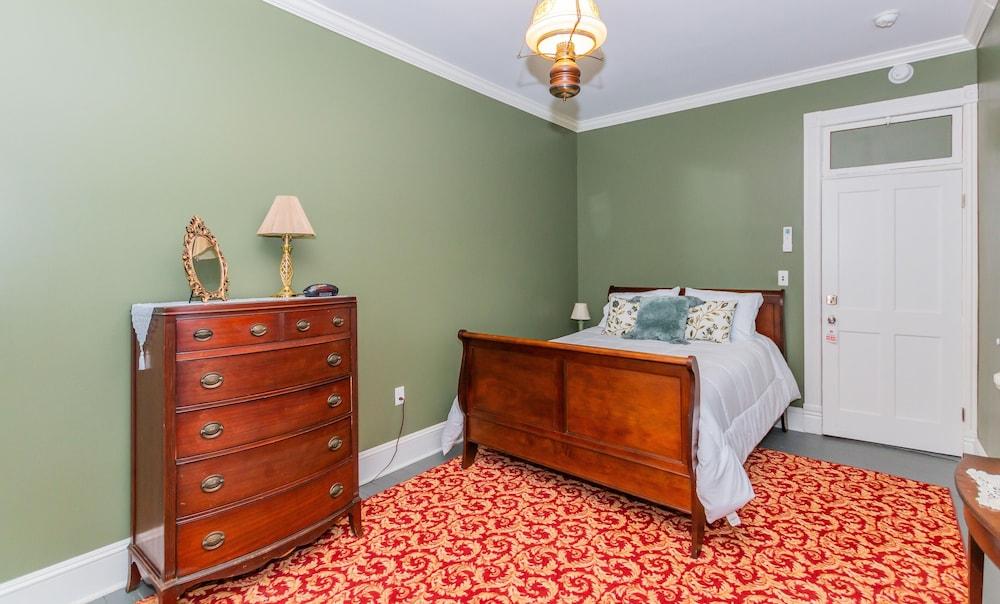 Historic Hotel Broadalbin photo 53